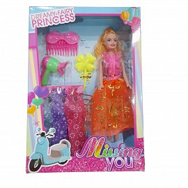 MUÑECA PLASTICA CON ACCESORIOS EN CAJA
